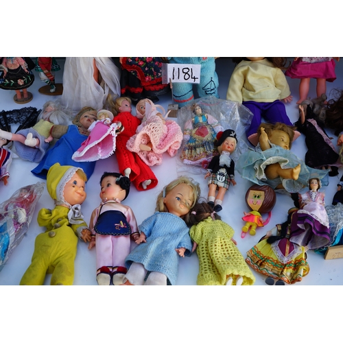 1184 - Collection of vintage dolls