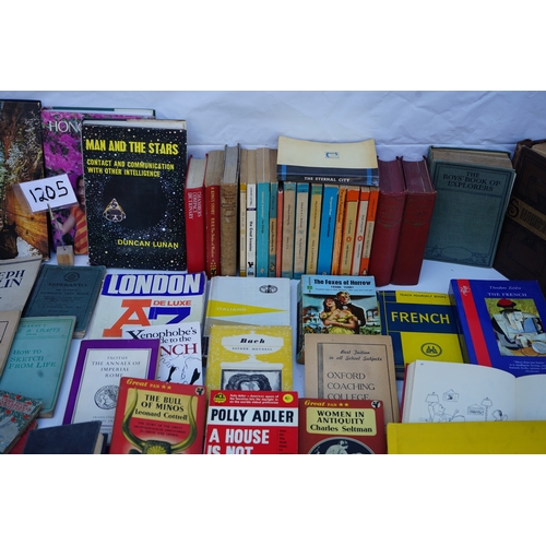 1205 - Collection of vintage and antique books including 