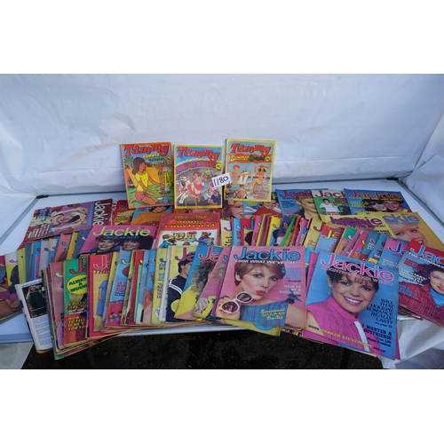 1256 - Mixed Lot of Vintage Jackie Magazines etc