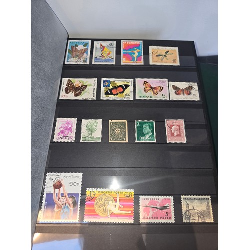 99B - 3x good albums of world stamps - Small example shown