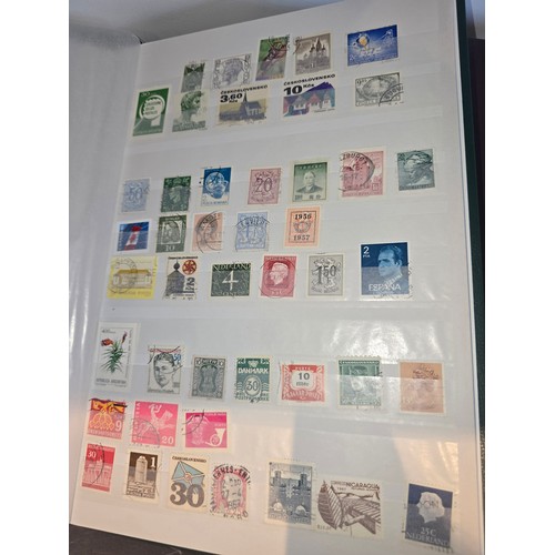 99B - 3x good albums of world stamps - Small example shown