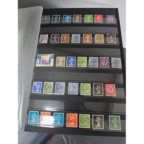 99E - 3x good albums of world stamps - Small example shown