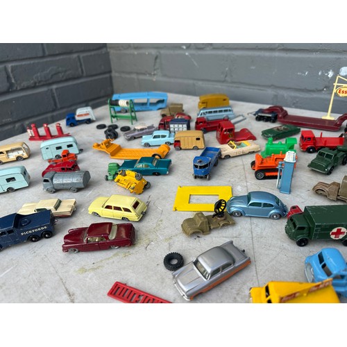 456 - Lot of Vintage 1960s Lesney Matchbox Cars, Buildings & Accessories including many rare examples