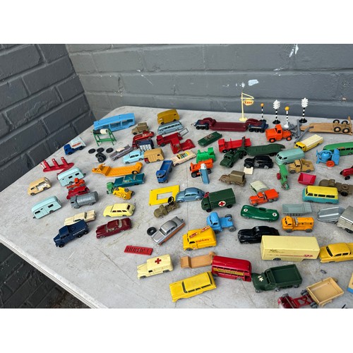 456 - Lot of Vintage 1960s Lesney Matchbox Cars, Buildings & Accessories including many rare examples