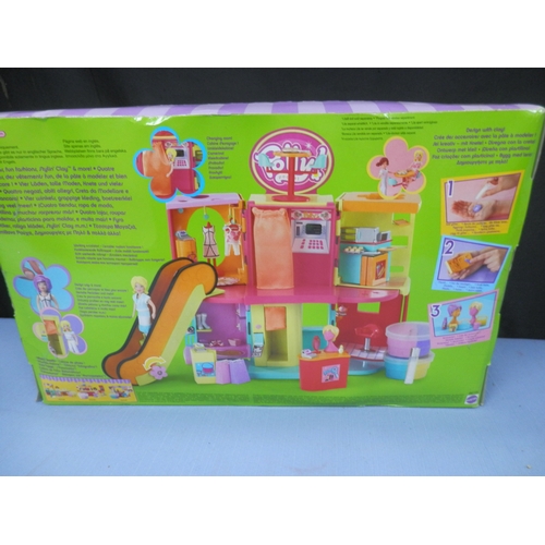 139 - Polly Pocket Designer Mall playset with doll, accessories, and outfits (New & Packaged Vintage Stock... 