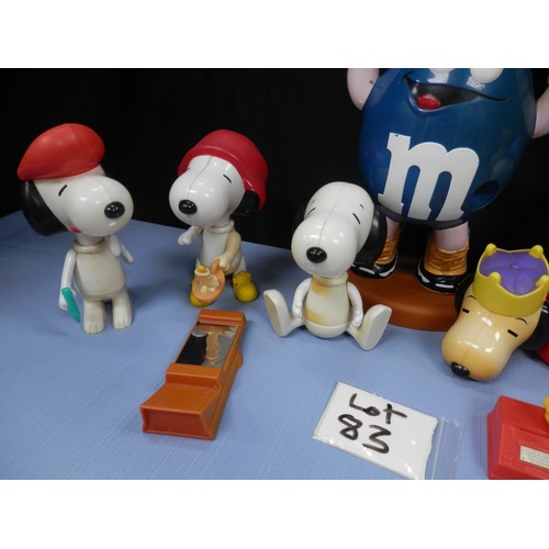 165 - Lot of Vintage Toys incl. Snoopy and M & Ms