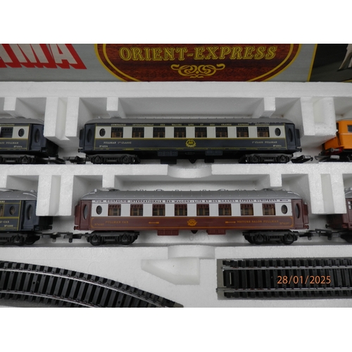 170 - Vintage Lima Orient Express Train in Original Box. Mint cond.