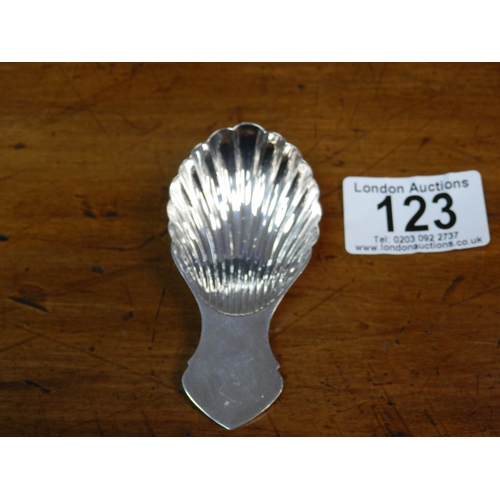 123 - Silver Caddy Spoon Hallmarked Sheffield 1988