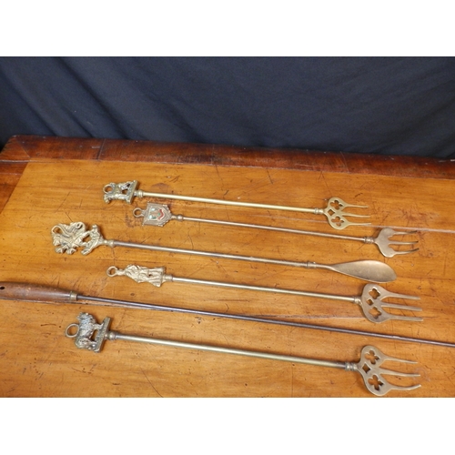 137 - Collection of Brass Fireside Toasting Forks (6)