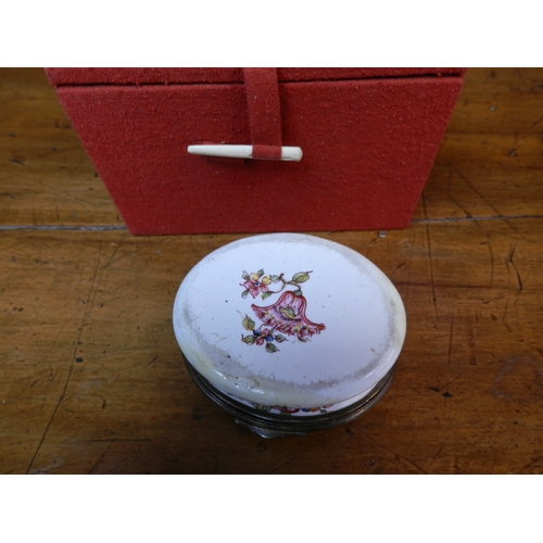 99 - George III Enamel Snuff Box (8cm)