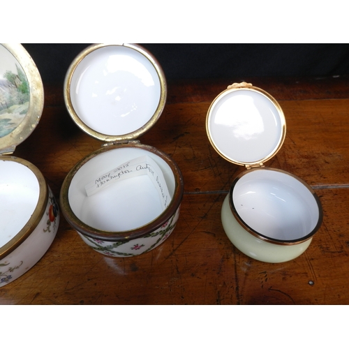 86 - Group of Antique and Vintage Trinket Boxes, a Victorian Ointment Pot, Tunbridge Ware Screw Top Patch... 