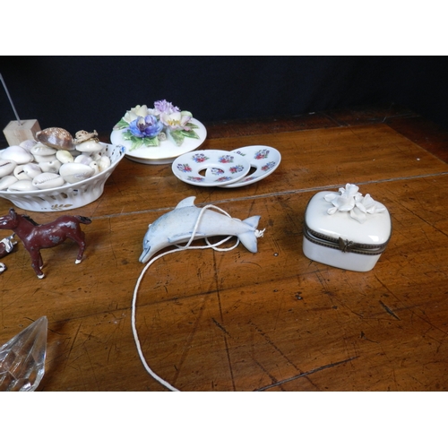 160 - Quantity of Porcelain Items including one by Royal Doulton and other Curios