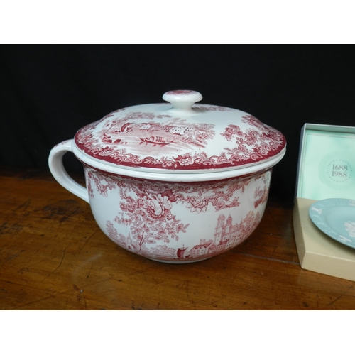 161 - Lloyd's of London Tercentenary Wedgwood Dish in Box together with Large Pink & White Tureen