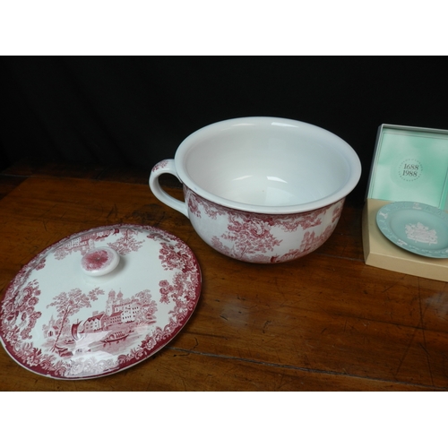 161 - Lloyd's of London Tercentenary Wedgwood Dish in Box together with Large Pink & White Tureen