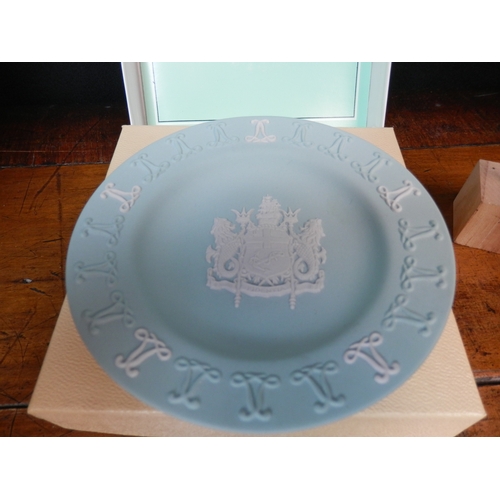 161 - Lloyd's of London Tercentenary Wedgwood Dish in Box together with Large Pink & White Tureen