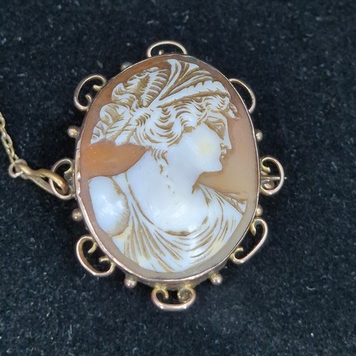 714 - Antique Cameo Brooch