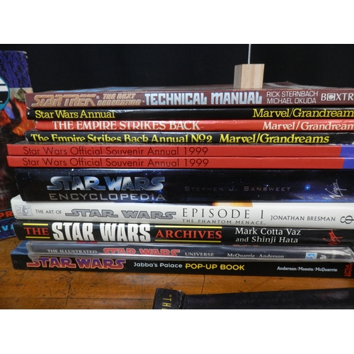 265 - Approx 25 Star Wars Books