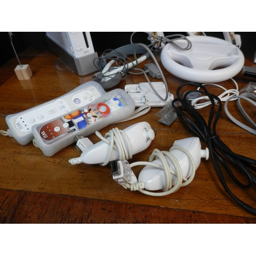 270 - Nintendo Wii together with Controllers & Accessories