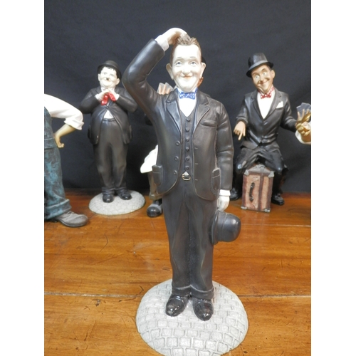 376 - Three Pairs of Stan Laurel & Oliver Hardy Statues, One Pair from The Leonardo Collection (6)