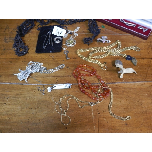 406 - Lot of Costume Jewellery