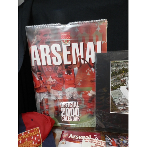 420 - Collection of Arsenal Memorabilia to include Books, Programmes and other items