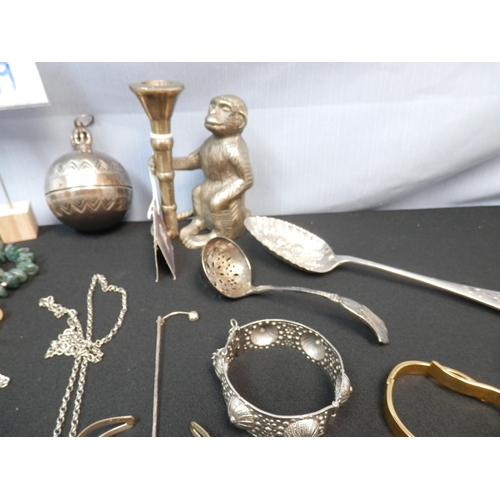 489 - Mixed Lot to include Jewellery, Watches and other items