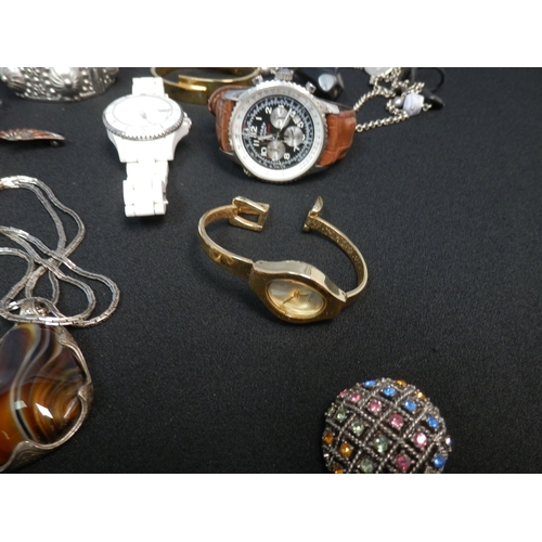 489 - Mixed Lot to include Jewellery, Watches and other items