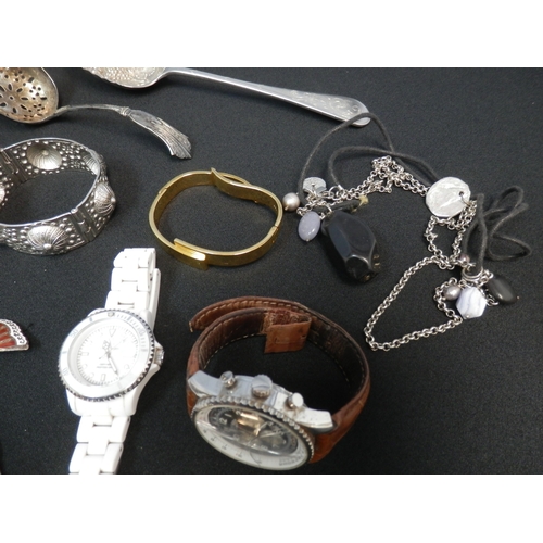 489 - Mixed Lot to include Jewellery, Watches and other items