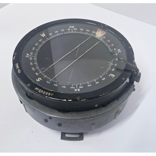 16 - WW2 Large Aircraft Compass