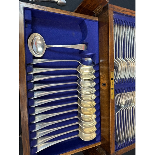 361 - A Solid Silver Oak Cased Cutlery Canteen for 12 by Henry Vander & Arthur Vander - CJ Vander London 1... 