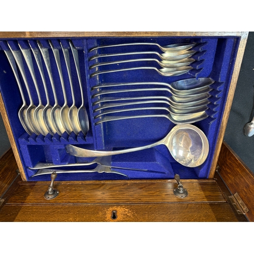 361 - A Solid Silver Oak Cased Cutlery Canteen for 12 by Henry Vander & Arthur Vander - CJ Vander London 1... 