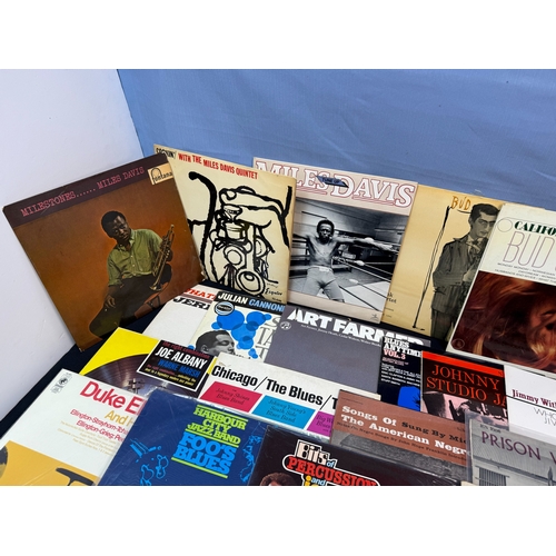 585 - Vinyl Records: A Good Collection to include Jazz & Blues Includes Rarities, First Pressings etc