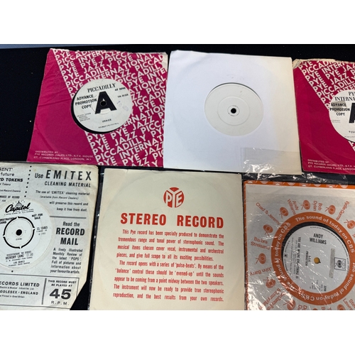 587 - Vinyl Records: A Collection of 7