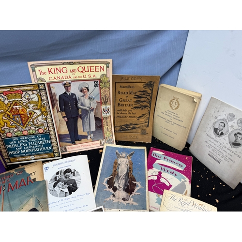 603 - Collection of Antique Ephemera to include Brochures, Catalogues, Newspapers etc