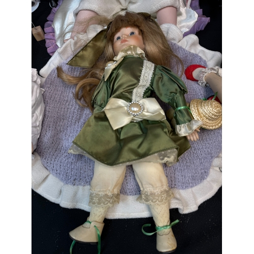 614 - Collection of Good Quality Vintage Dolls