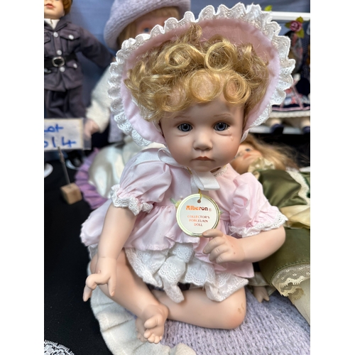 614 - Collection of Good Quality Vintage Dolls