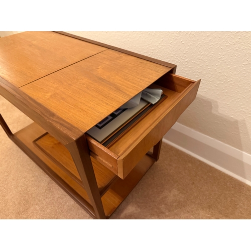 647A - Mid Century Cocktail Trolley