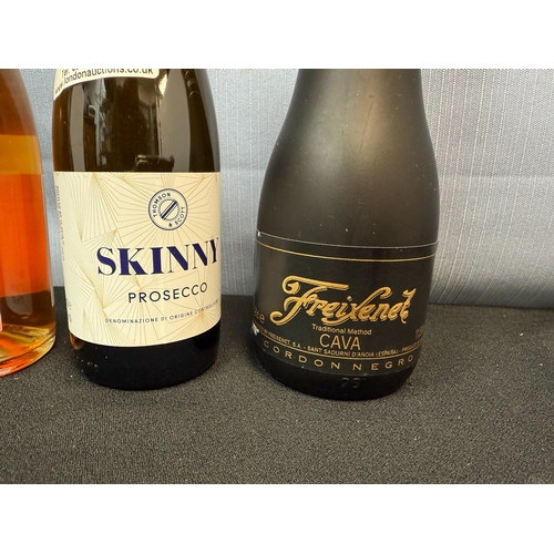 850 - Three 200ml Bottles of Prosecco & a 250ml Bottle of Mateus