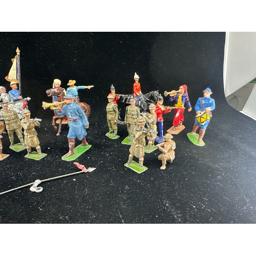 306 - A Collection of Vintage Timpo Lead Soldiers