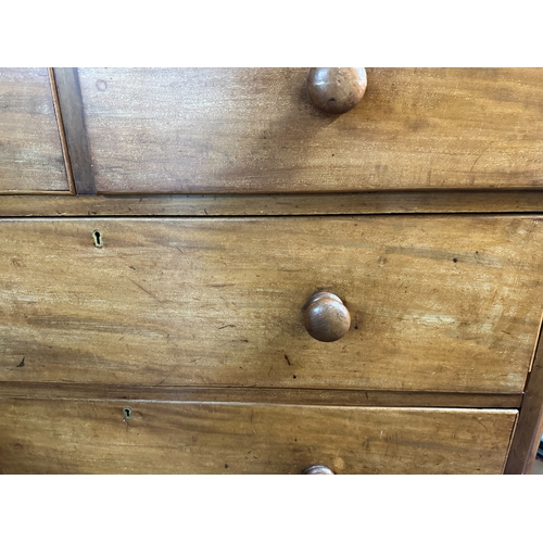 654 - 19th Century Mahogany 2 Short over Three Long Chest of Drawers