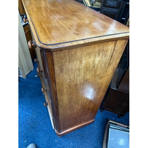 654 - 19th Century Mahogany 2 Short over Three Long Chest of Drawers