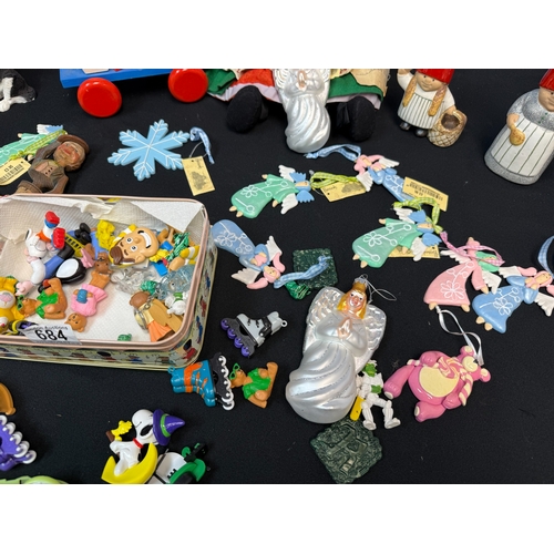 684 - Mixed Lot to contain Vintage Christmas Toys, Border Collie Statue and others