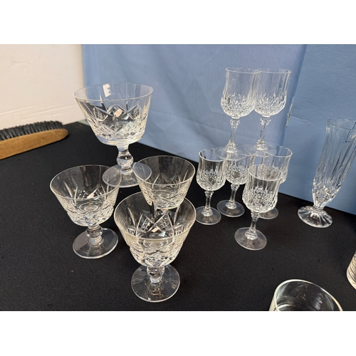 721 - Collection of Glassware together with a Wedgwood Nautillus Plate includes a set of Edwardian Sherry ... 