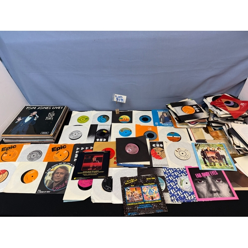 919 - A Good Lot of Vinyl Records, Mostly 1970s