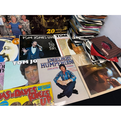 919 - A Good Lot of Vinyl Records, Mostly 1970s