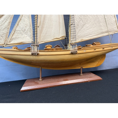 929 - Bluenose Model Ship and a Modern Model Plane