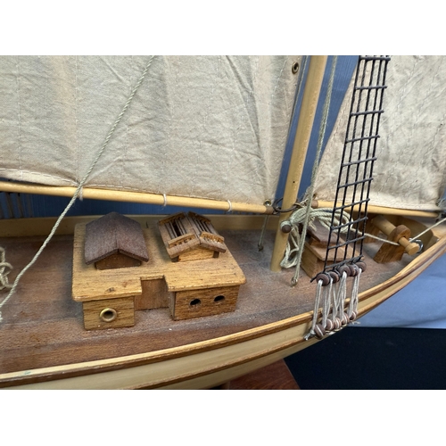 929 - Bluenose Model Ship and a Modern Model Plane