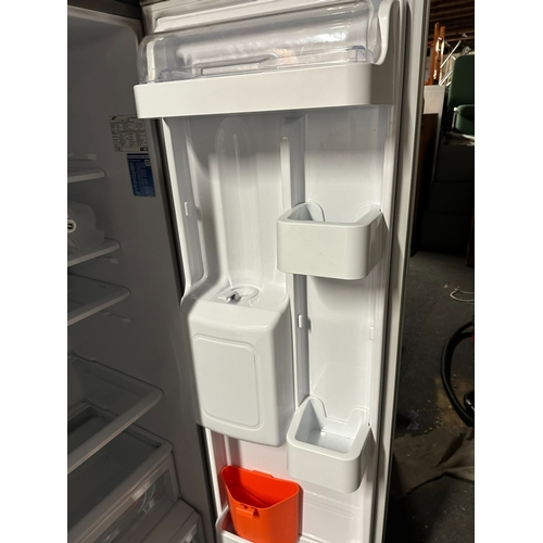 648X - Samsung American Fridge Freezer in as new condition