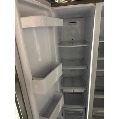 648X - Samsung American Fridge Freezer in as new condition