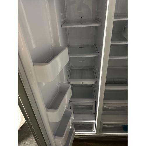 648X - Samsung American Fridge Freezer in as new condition